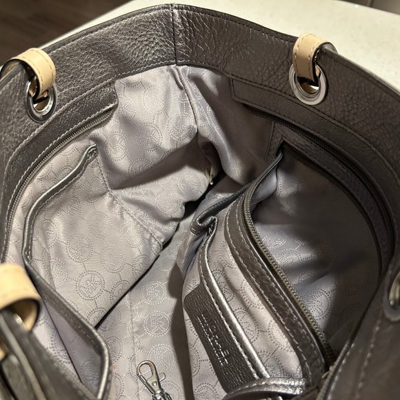 MICHAEL Michael Kors Metallic Silver/Gray Tote Bag - Picture 16 of 17